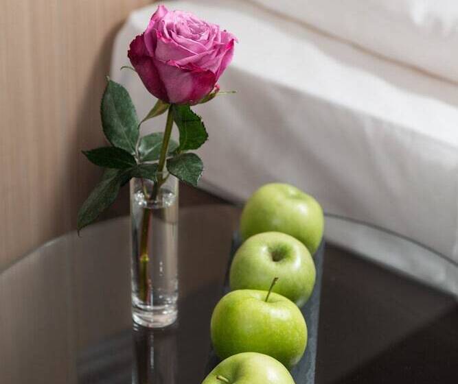 غرفة سوبيريور رباعية, New Orly