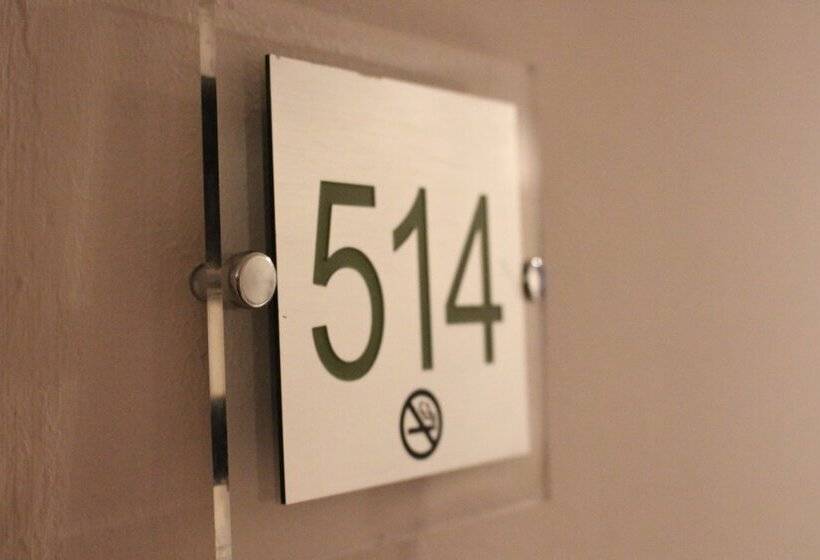 غرفة قياسية فردية, New Orly