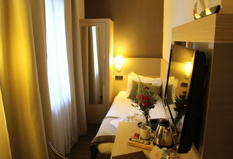 غرفة قياسية فردية, New Orly