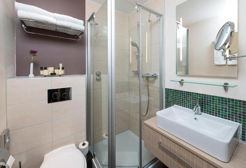 غرفة قياسية فردية, New Orly