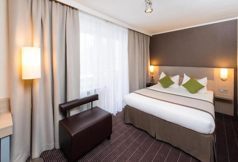 غرفة قياسية, New Orly