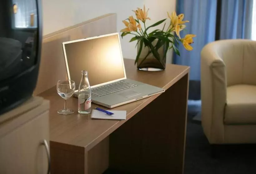 Chambre Standard Individuelle, Senator München