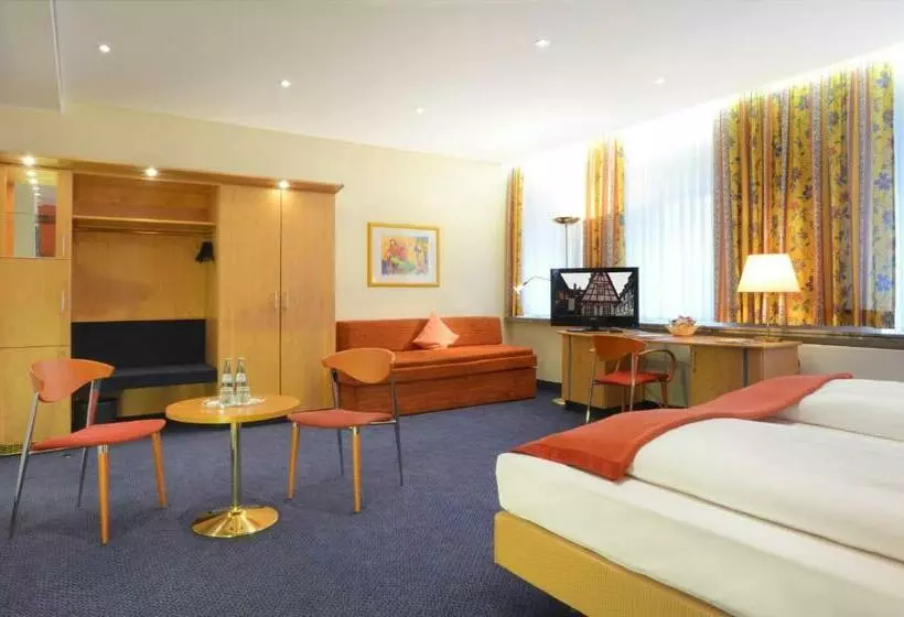 اتاق استاندارد سه نفره, Ringhotel Loew S Merkur