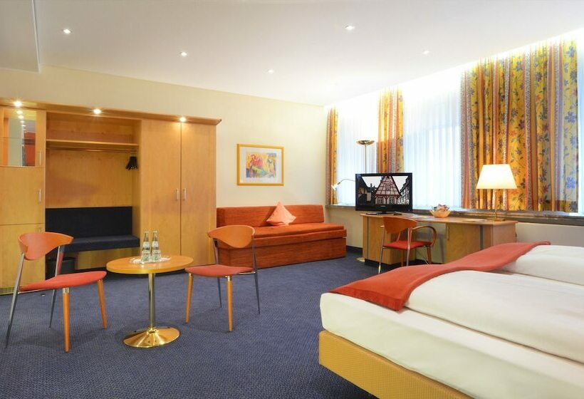 غرفة قياسية ثلاثية, Ringhotel Loew S Merkur