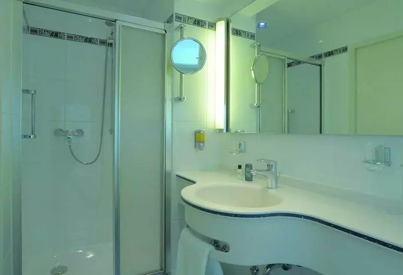 اتاق استاندارد سه نفره, Ringhotel Loew S Merkur