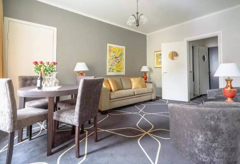 Suite, Dania