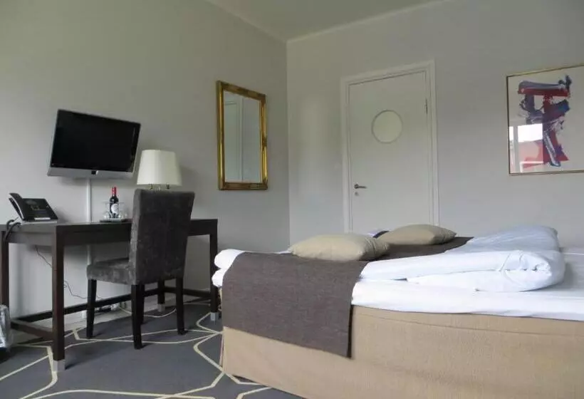 Chambre Supérieure, Dania