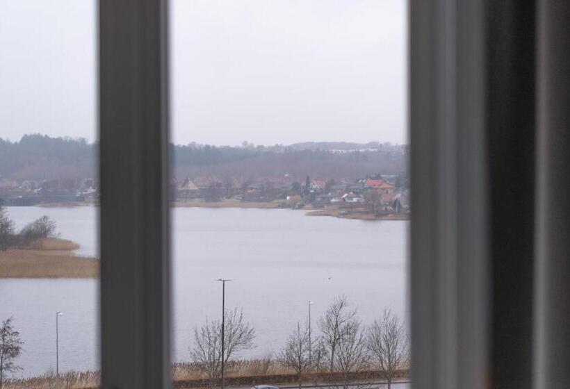 带双人床的基本房间, Dania