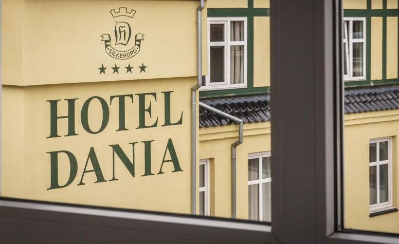 带双人床的基本房间, Dania