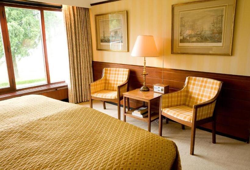 Номер Стандарт Вид на Море, Hesselet