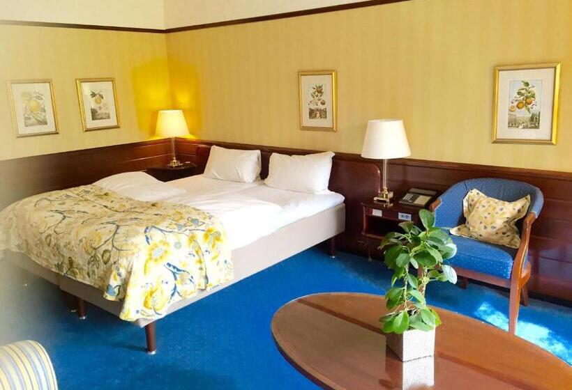 Номер Стандарт Вид на Море, Hesselet