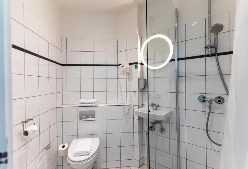 标准间, Go Hotel Saga