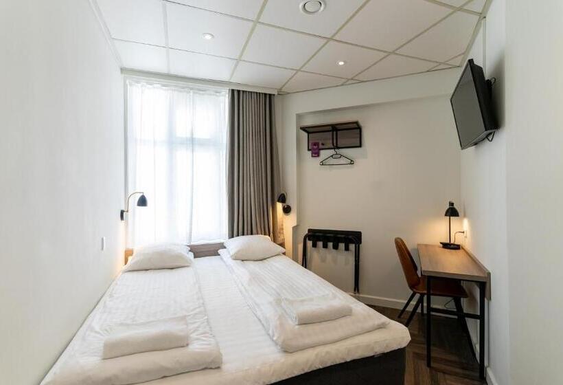 标准间, Go Hotel Saga