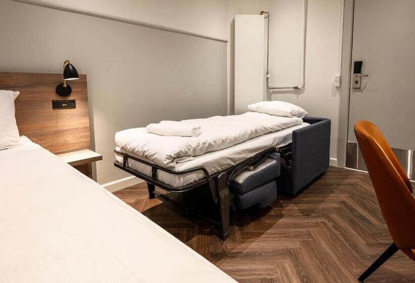 标准三人间共用浴室, Go Hotel Saga