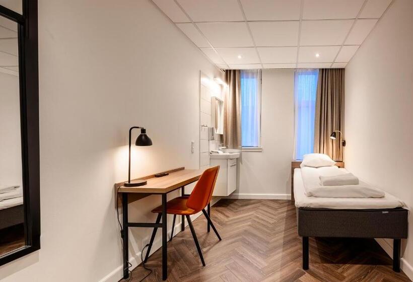 标准单人间共用浴室, Go Hotel Saga