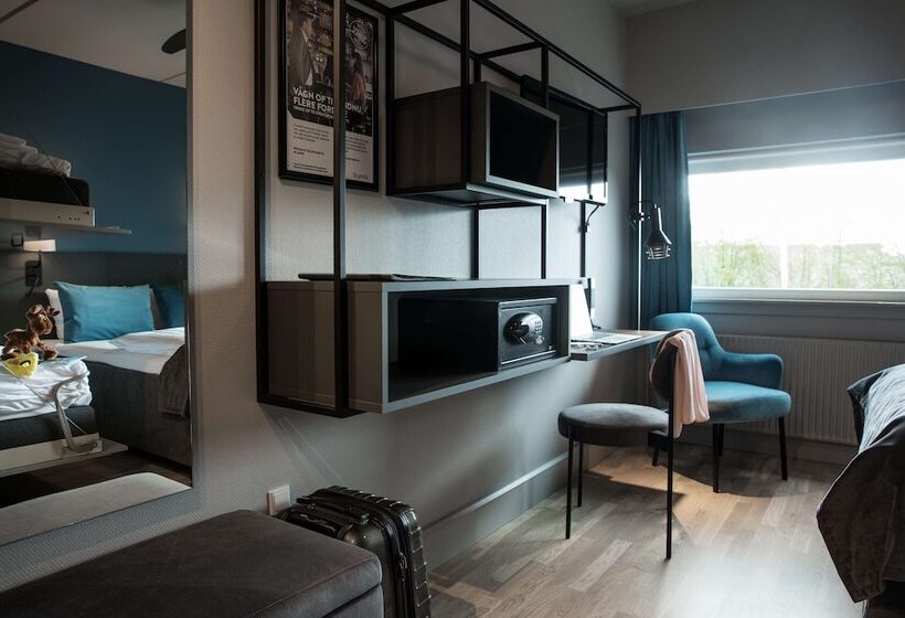 غرفة عائلية, Scandic Odense