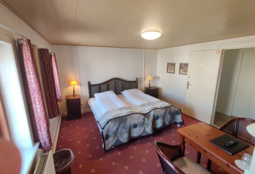 Cameră Standard, Sdr. Omme Kro &