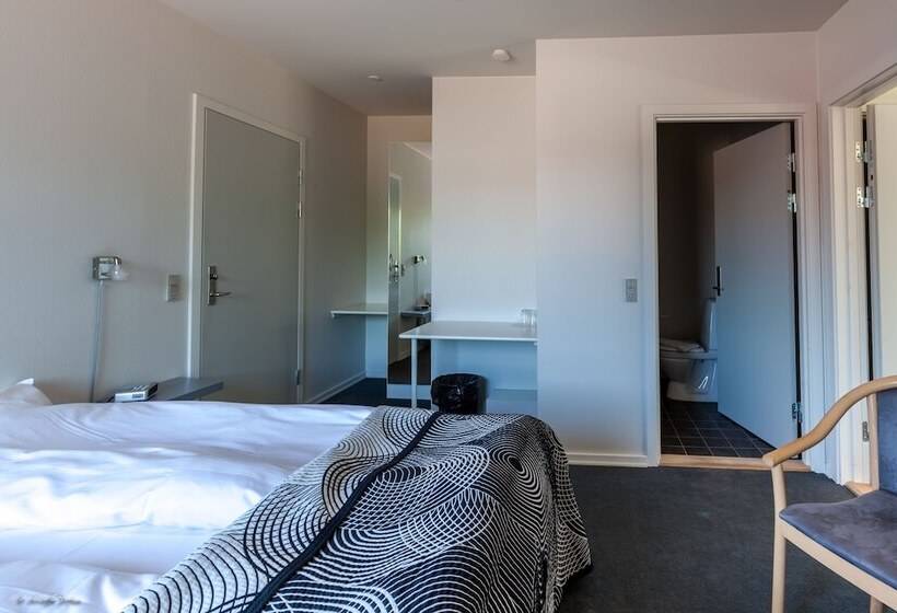 Cameră Standard, Sdr. Omme Kro &