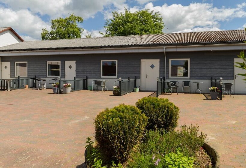 Cameră Familiară, Sdr. Omme Kro &