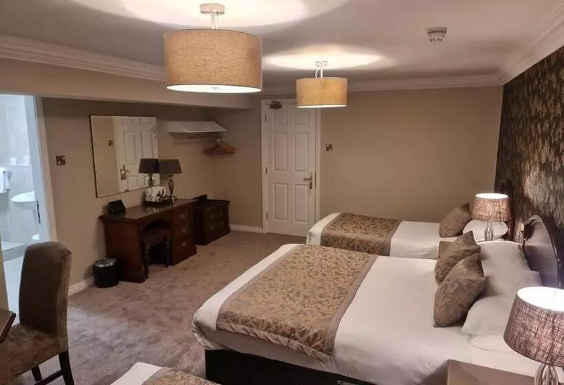 اتاق لوکس سه تخته, Abbey Hotel Donegal