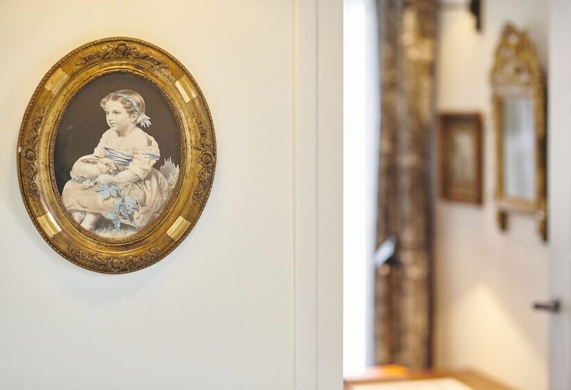 Prestige Room, Arraya