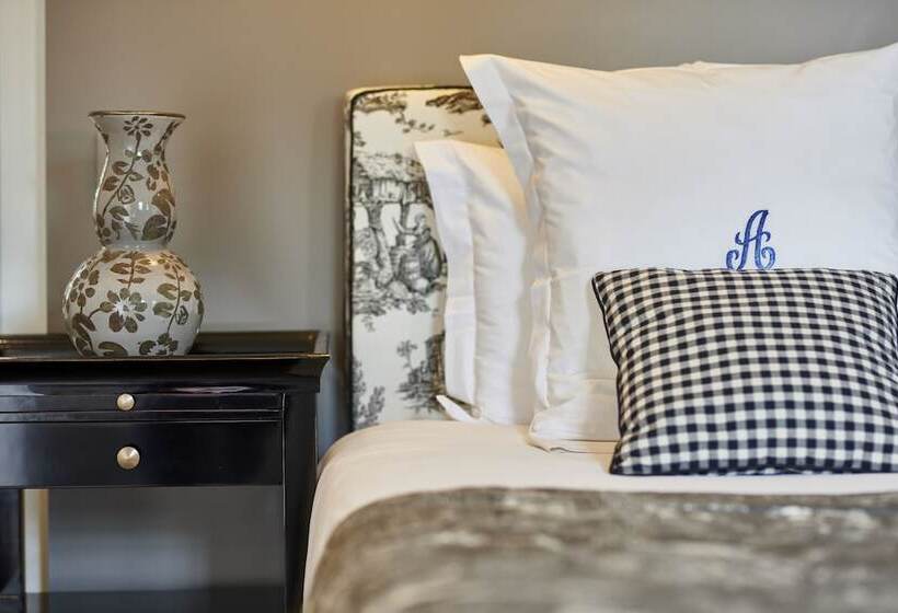 Prestige Room, Arraya