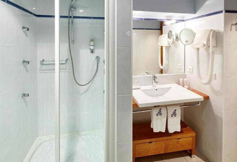 Prestige Room, Arraya