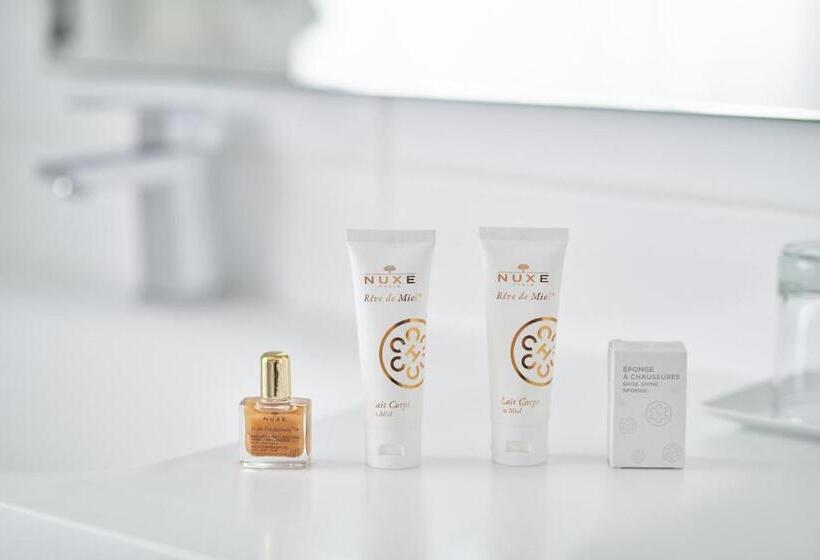 Superior Room with Balcony, Arraya