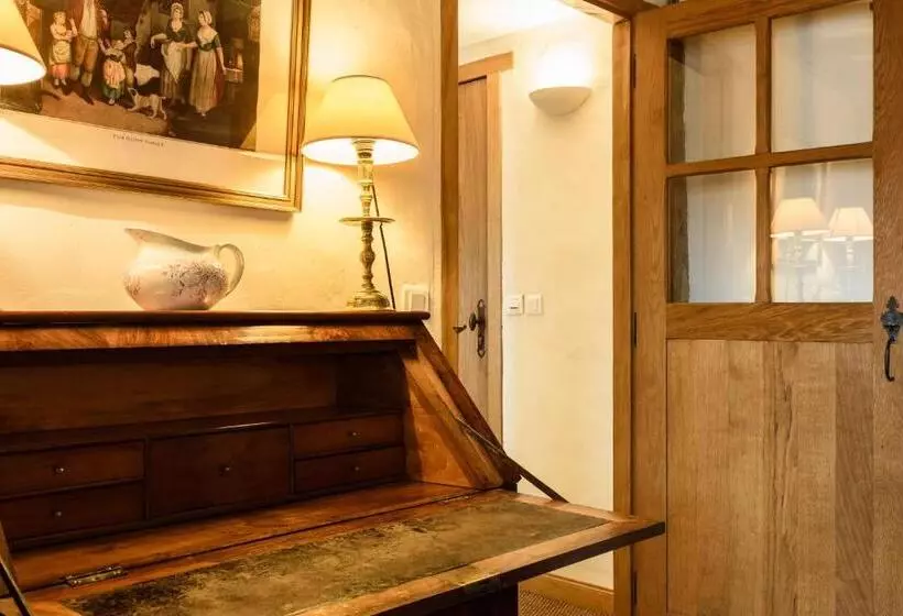 StandaardKamer, Arraya