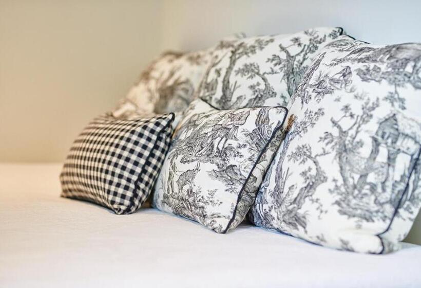 Standard Triple Room, Arraya