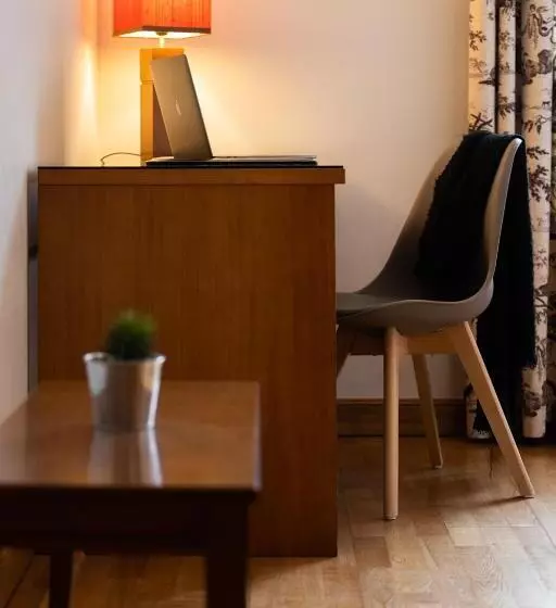 StandaardKamer, Arraya