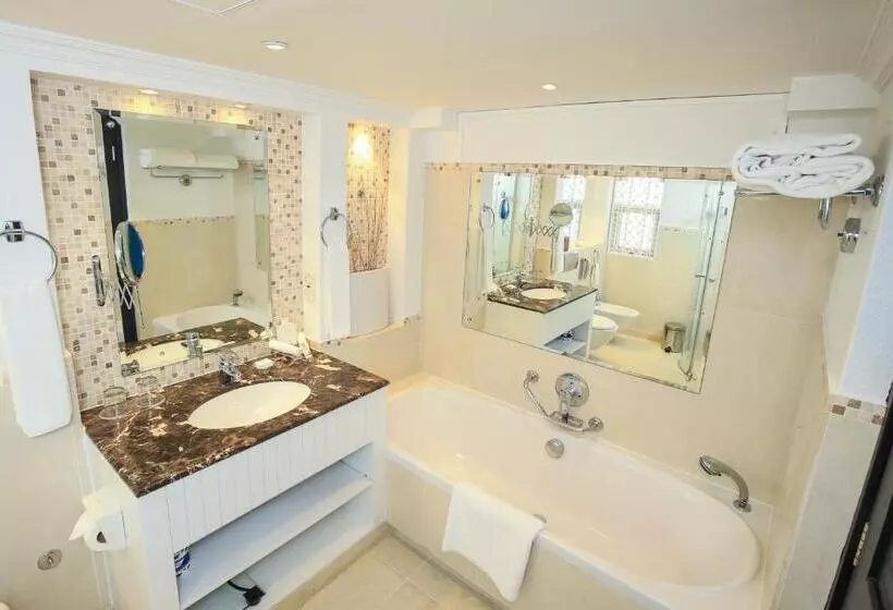 Premium room w/ mountain view, Ja Hatta Fort