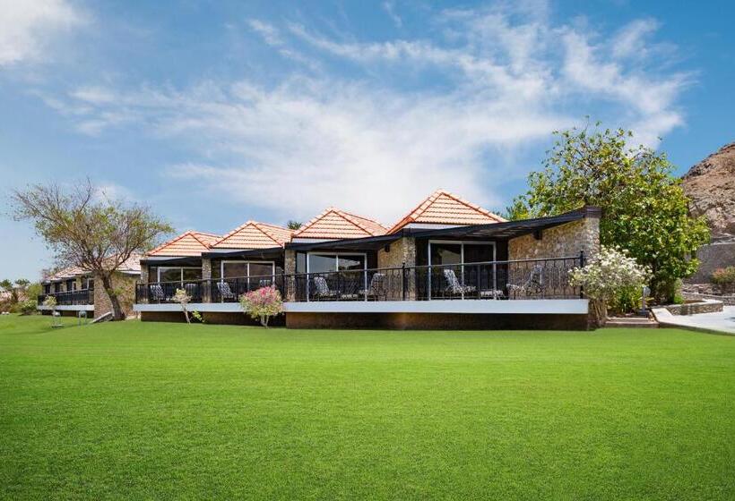 اتاق اکونومی, Ja Hatta Fort