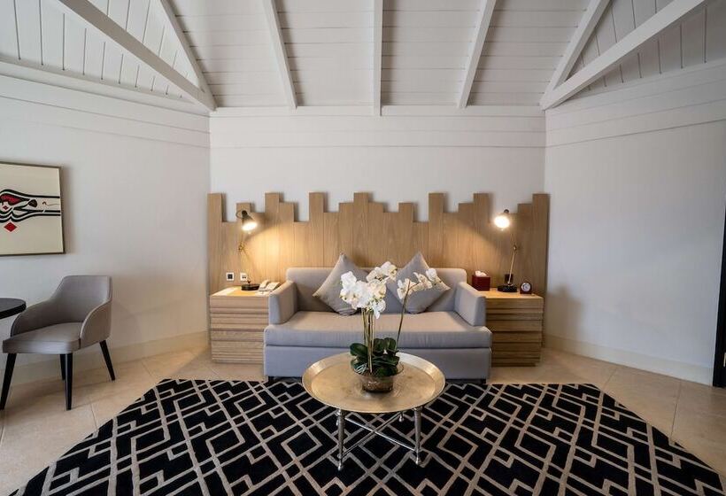 اتاق لوکس خانوادگی, Ja Hatta Fort