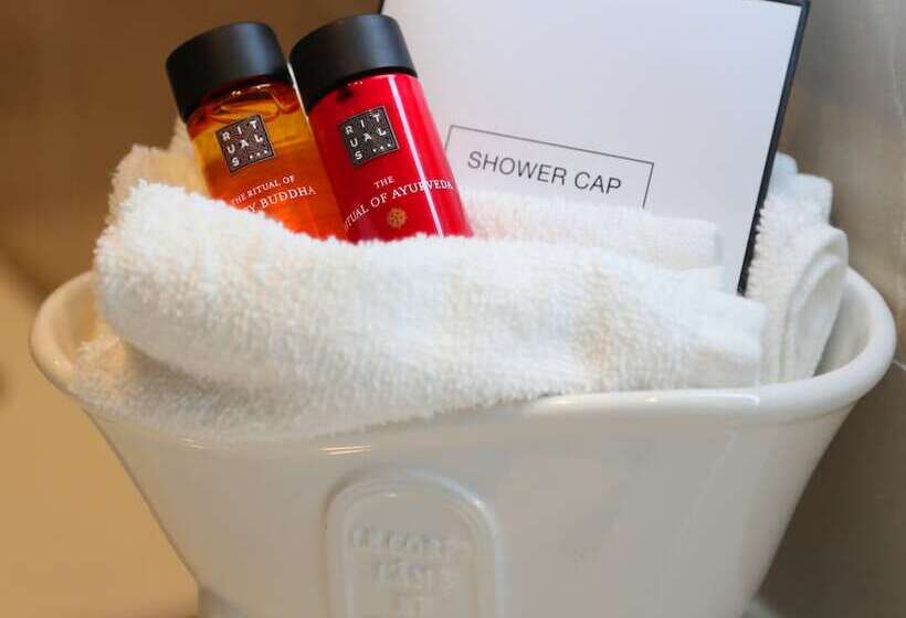 اتاق استاندارد سه نفره, Kilronan House