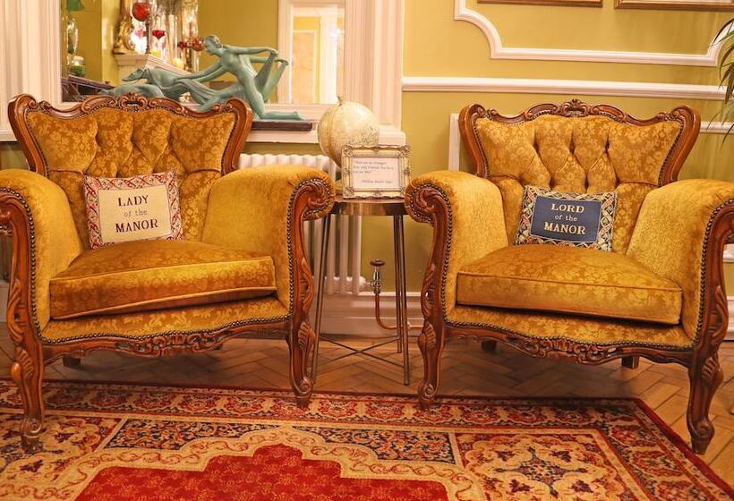 اتاق استاندارد سه نفره, Kilronan House