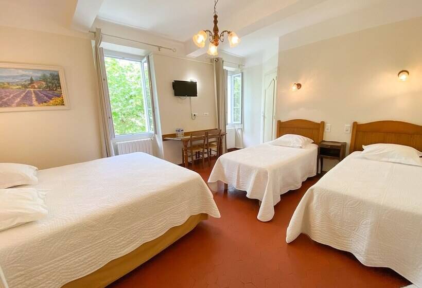 Номер Стандарт Трехместный, Logis Grand Hotel Bain