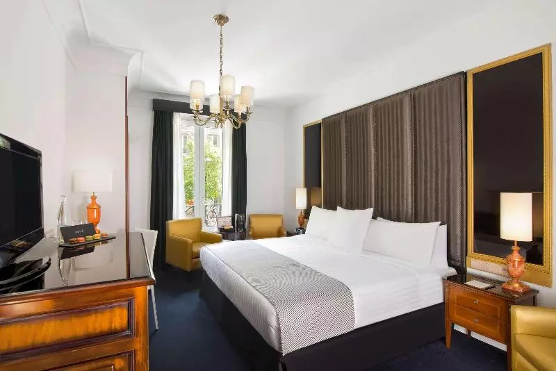 ジュニアスイート, Melia Paris Champselysees