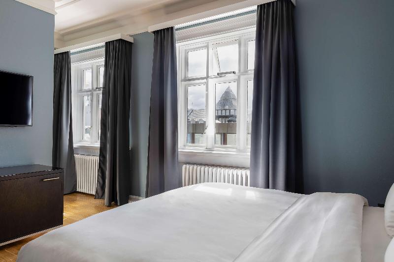 StandaardKamer, Melia Paris Champselysees