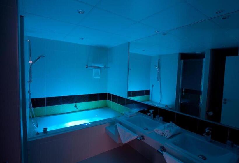 带大床的套房, Mercure Angoulême Hôtel De France