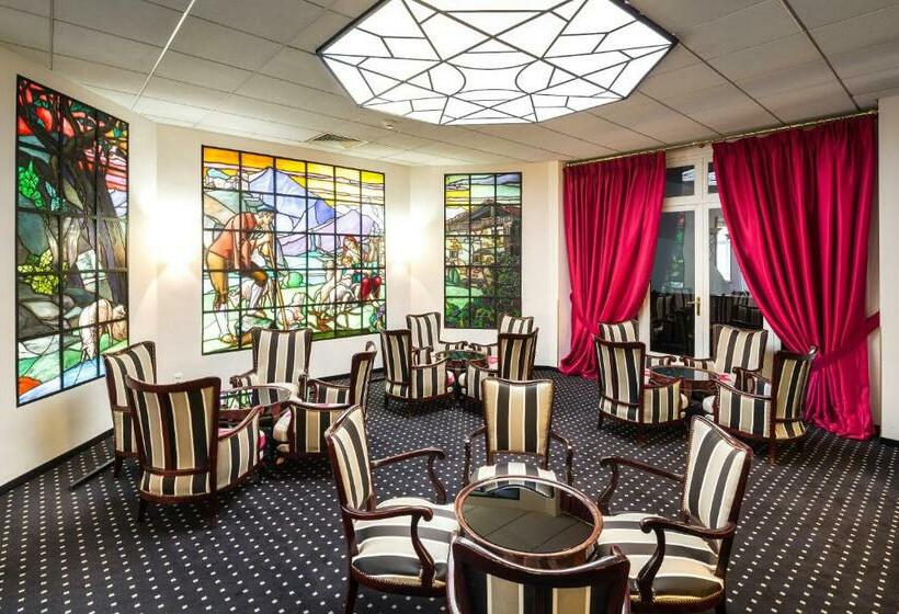 اتاق استاندارد سه نفره, Mercure Lourdes Imperial