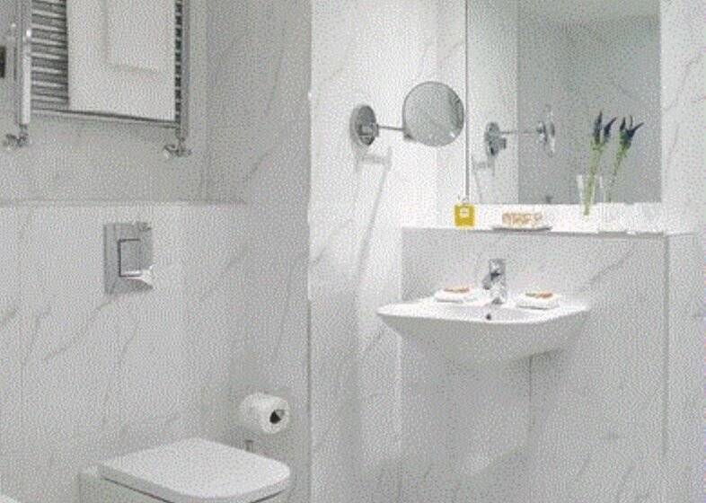 غرفة كلاسيكية, Newpark