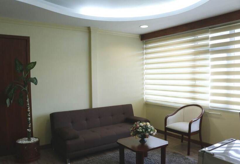 סוויטת ג'וניור, Republica