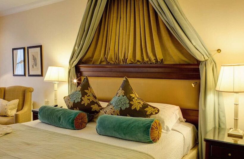 디럭스 룸, The Keadeen