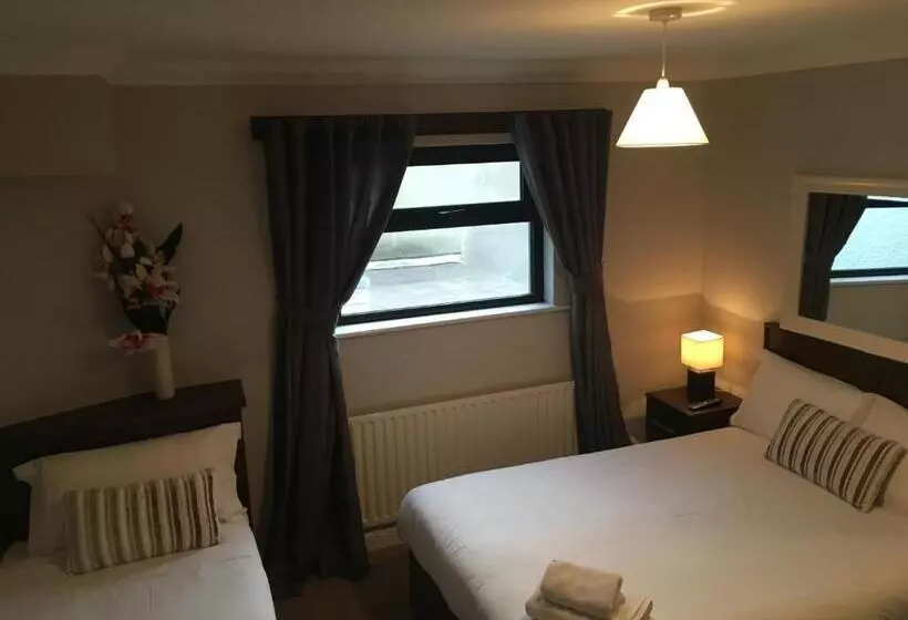 Standard-huone, The Midway Bar & Guesthouse