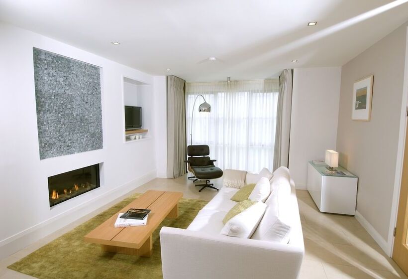 اتاق استاندارد, Waterford Castle Hotel & Golf Resort