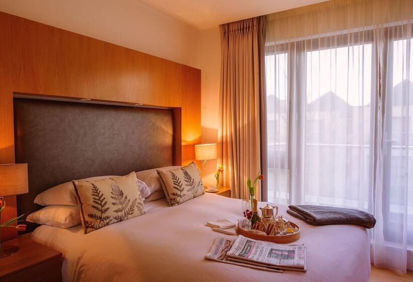 اتاق استاندارد, Waterford Castle Hotel & Golf Resort