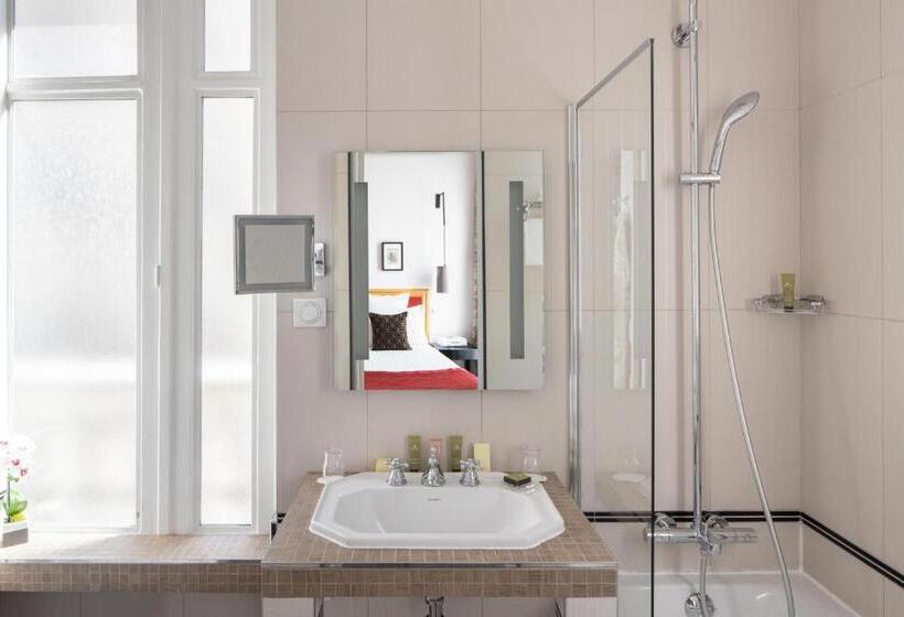 Номер Superior, Bradford Elysees  Astotel