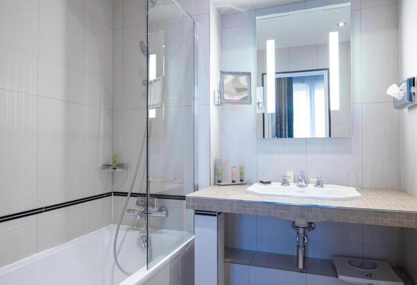 Номер Superior, Bradford Elysees  Astotel