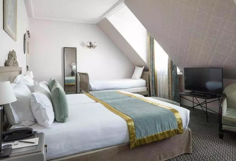 Chambre Triple Standard, Bradford Elysees  Astotel